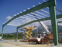 Montaje de estructura met&aacute;lica